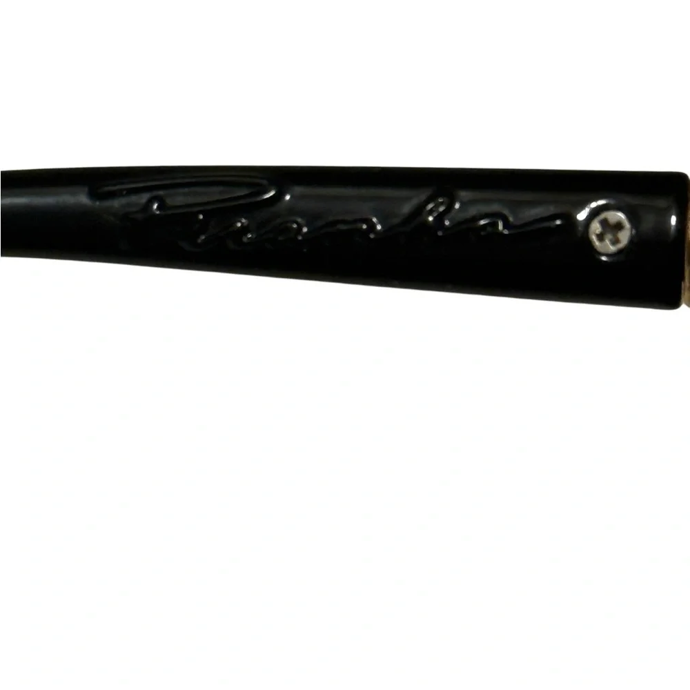 PIRANHA Chic Black Sunglasses with gorgeous gold Temple_14